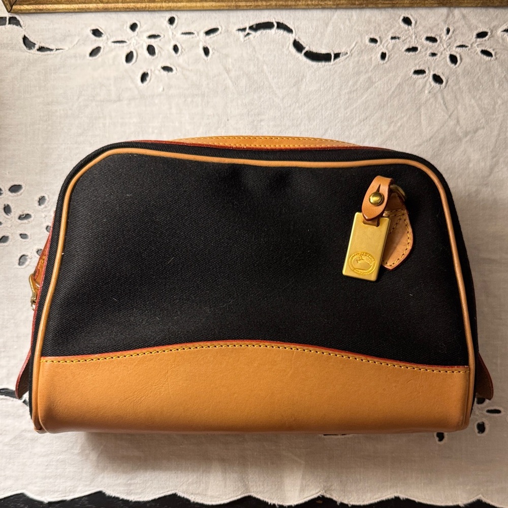 Vintage 90s Dooney & Bourke Cabriolet Crossbody